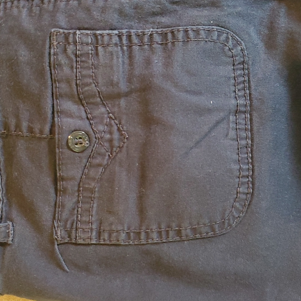 Capris - Picture 3 of 4